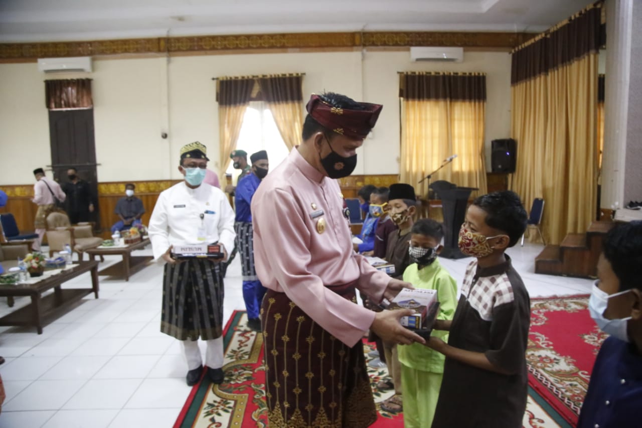 Sempena HUT ke-21 Kabupaten Siak, Pjs Bupati Ziarah ke Makam Sultan Syarif Kasim II