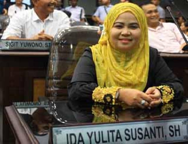 Ida Kecewa Pelayanan Kabid di Diskes