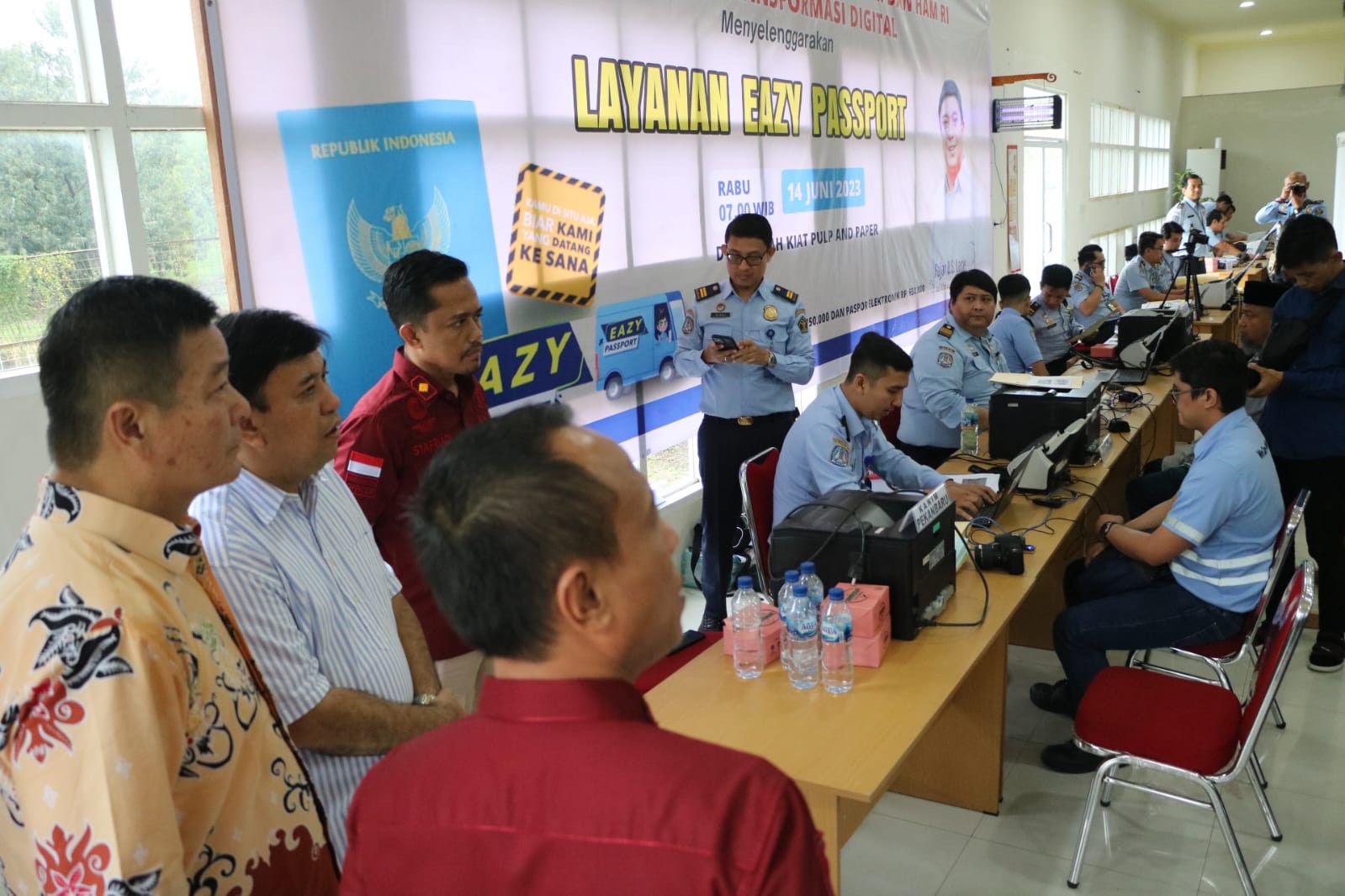 Kemenkumham Riau Berikan Layanan Eazy Pasport 