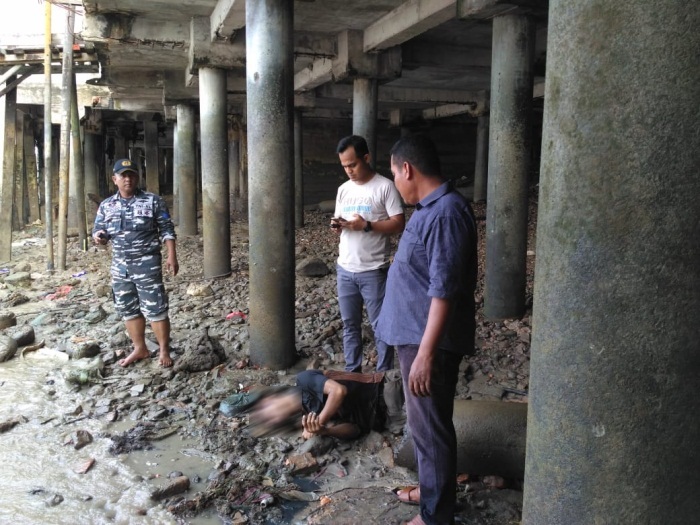 Mayat Warga Tionghoa Ditemukan di Bawah Kolong Jembatan