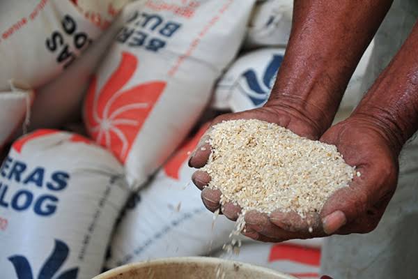 Bulog Riau Klaim Siapkan Bantuan Beras Selama PPKM