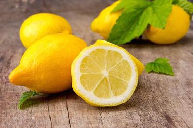 Lemon, Bahan Alami Untuk Mewarnai Rambut