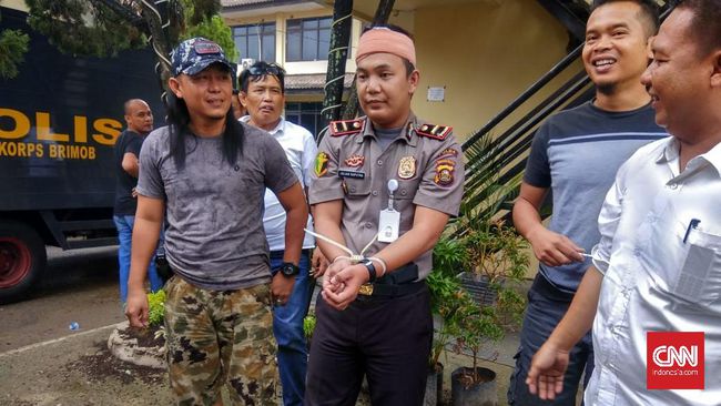 Pria Ini Jadi Polisi Gadungan untuk Bisa Kecani Wanita, Banyak yang Tertipu