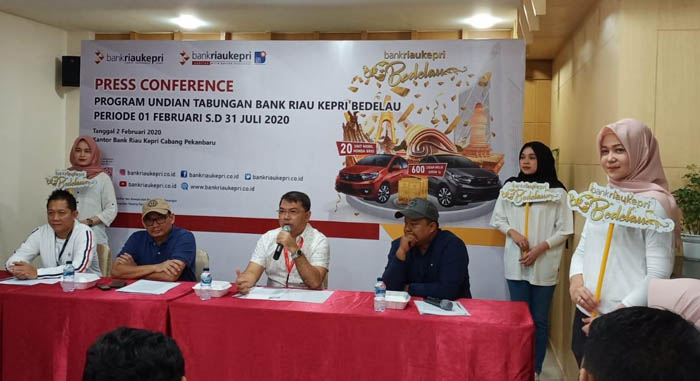 Program Bank Riaukepri Bedelau, Bagi-bagi 20 Mobil Brio dan 600 Keping Emas