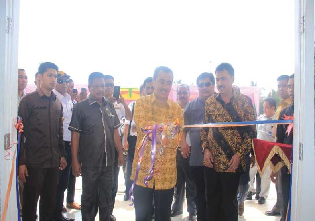 Bupati  Resmikan Terminal dan Pelabuhan