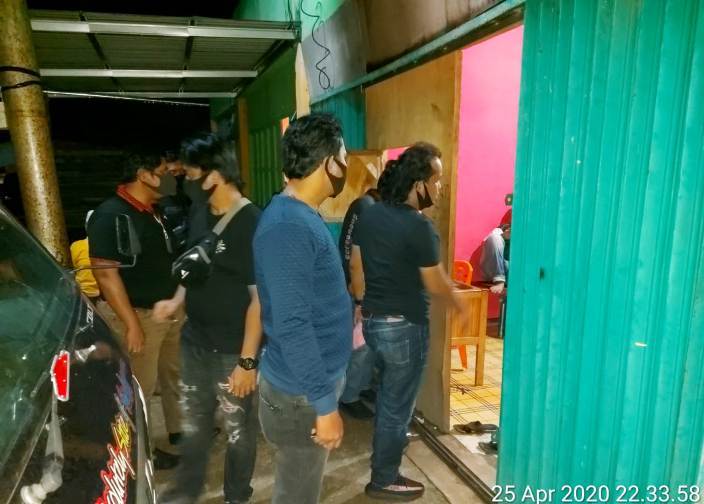 Patroli Malam, Polres Inhil Sita 27 Liter Tuak di Tembilahan