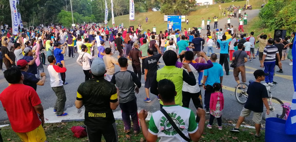 Ratusan Karyawan Padati Car Free Day Riau Kompleks