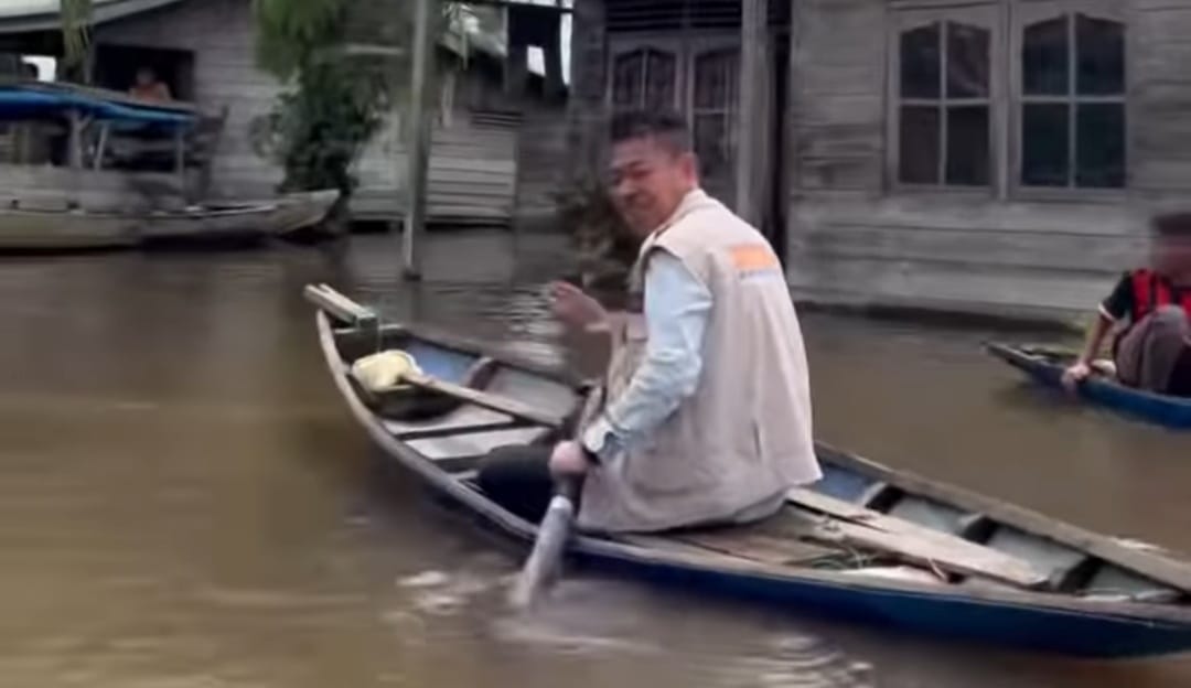 260 Kepala Keluarga Terima Bantuan Banjir dari Pemkab Rohil