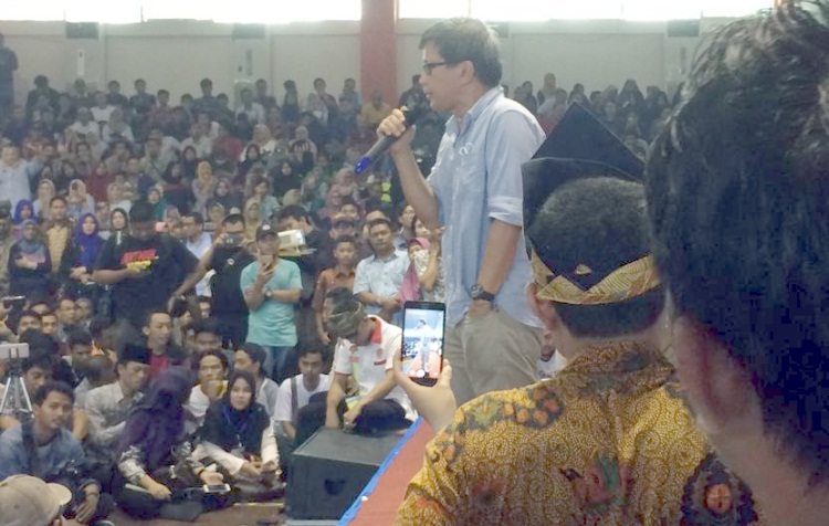 Di Riau, Rocky Gerung: Saya Bukan Tamu, Saudara adalah Tamu Akal Sehat Saya