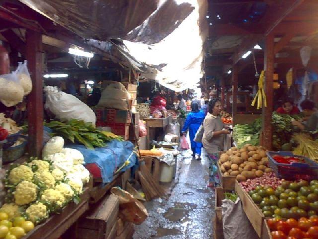 Pusat Bangun Tiga Pasar Tradisional di Kepri