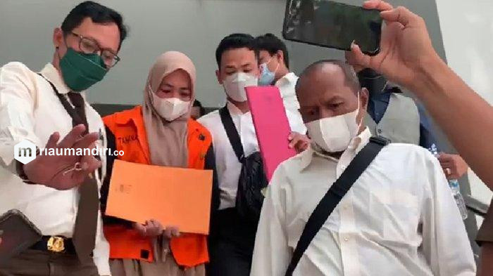 Eks Anak Buah Yan Prana, Donna Fitria Didakwa Korupsi Rp1,2 M