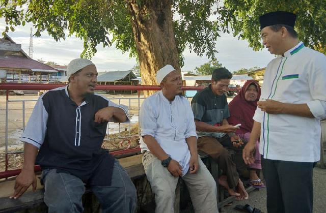 Berantas Desa Tanpa Listrik, Firdaus Komit Tingkatkan Elektrifikasi di Riau
