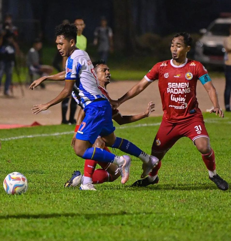 Liga 2 Indonesia, Semen Padang Tahan Imbang PSPS Riau