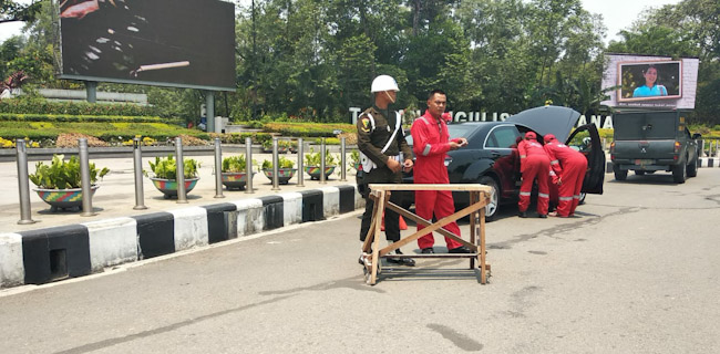 Mobil yang Ditumpangi Presiden Jokowi Mogok di Kalbar