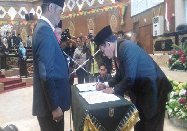 Pelantikan PAW Dua Anggota DPRD Riau dari PDI Perjuangan