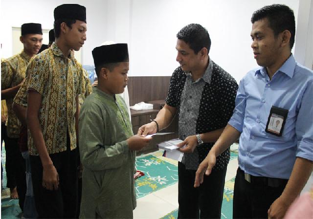 Sriwijaya Air Doa Bersama Anak Yatim