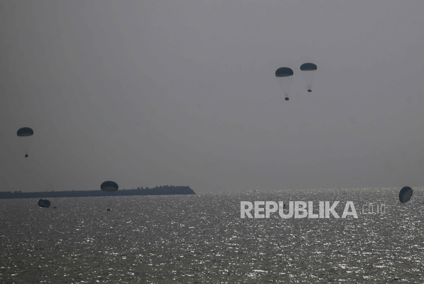 Yordania Jatuhkan Bantuan Makanan di Gaza Utara