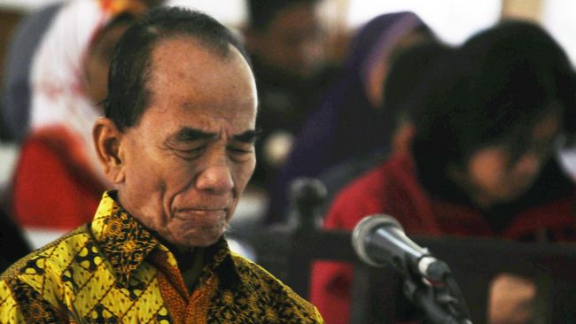 Masa Penahanan Dikurangi 1 Tahun, Mantan Gubernur Riau Annas Maamun Bebas 2020