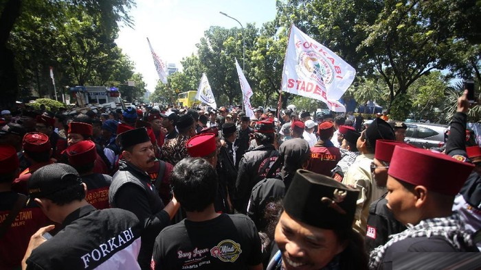 Hendak Dekati Abu Janda Cs di Patung Kuda, Massa Bang Japar Diminta Kembali ke Balai Kota