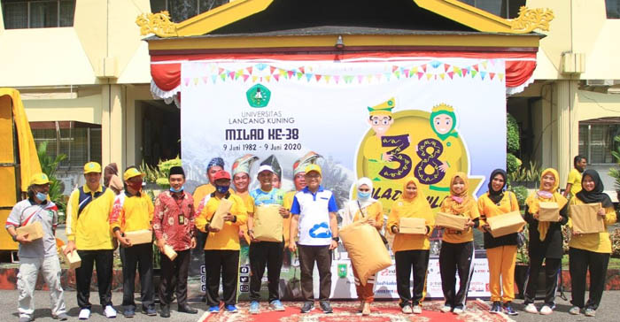 Di Puncak Milad ke-38, Civitas Akademika Unilak Berkomitmen Percepat Unilak Unggul