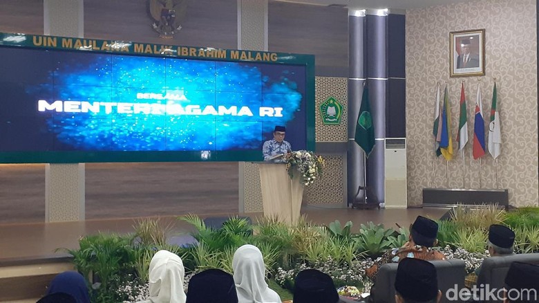 Menag Fachrul Razi Cerita di Balik Gaduh Cadar dan Celana Cingkrang