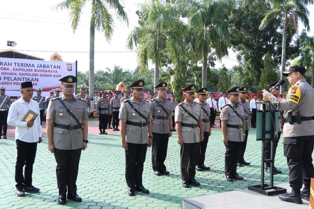 Kapolres Siak AKBP Asep Sujarwadi Pimpin Sertijab dan Pelepasan Purna Tugas