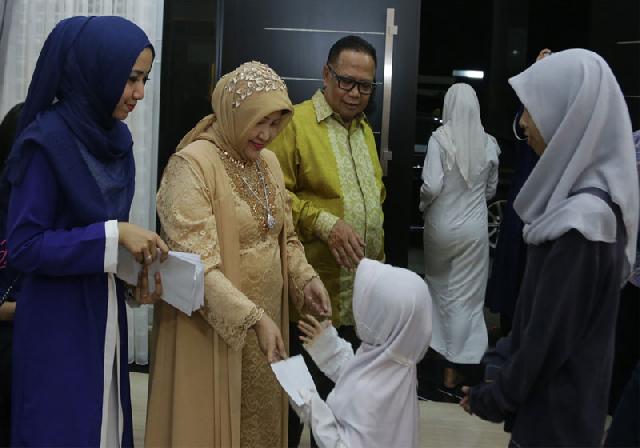 Ultah ke-54 Hj Mukhniarti Basko