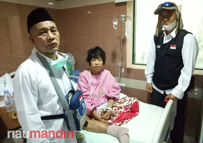 Kisah Haru Suami Istri Asal Riau: Terpisah di Madinah, Dipertemukan di Kota Suci Makkah