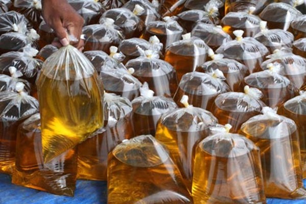 Mulai Hari Ini, Pemerintah Setop Ekspor CPO Hingga Harga Minyak Goreng Curah Rp14 Ribu per Liter