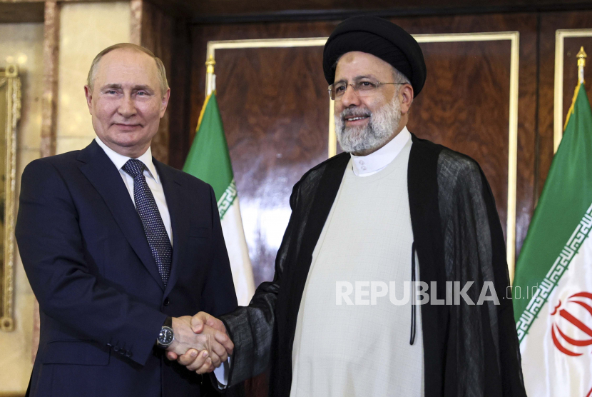 Rusia Perbaharui Perjanjian Kerjasama dengan Iran