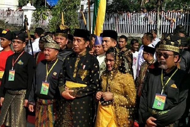 Sah! Jokowi Resmi Bergelar Datuk Seri Amanah Negera