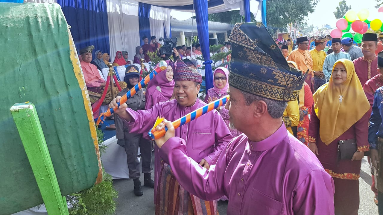 Dilepas Bupati Meranti, Begini Suasana Pawai Taaruf MTQ XI Tingkat Kabupaten