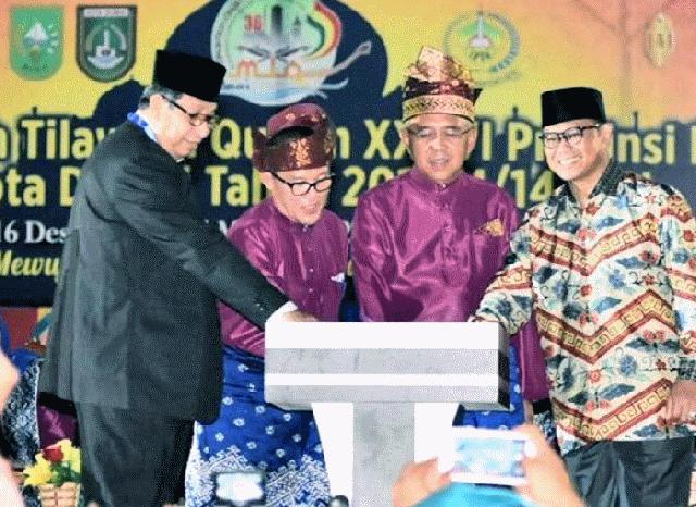 Didampingi Walikota Dumai, Gubri Resmi Buka MTQ Ke-36 Tingkat Provinsi Riau