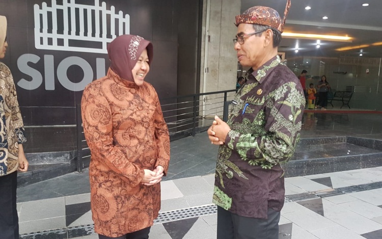 Pemkab Kuansing Kunjungan Kerja ke Surabaya, Silaturahmi dengan Walikota Risma
