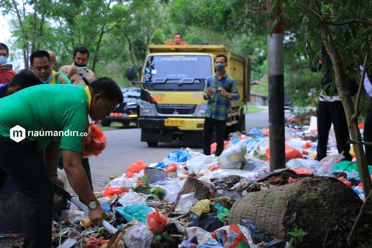 Pemko Pekanbaru Kembali akan Lelang Jasa Pengangkutan Sampah