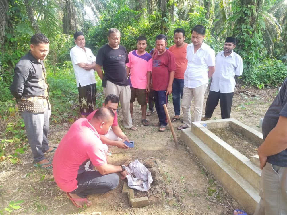 Kuburan Bayi di Rohul Dibongkar Tali Pocong Hilang, Polisi Cari Pelaku