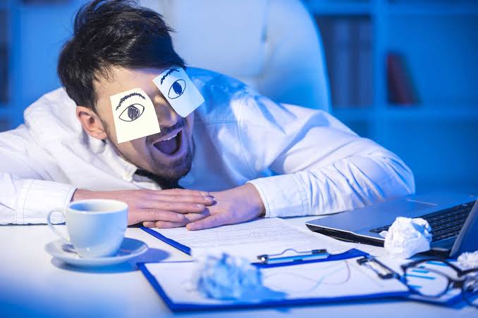 Anak Muda Waspada, Hobi Begadang Picu Kematian Mendadak