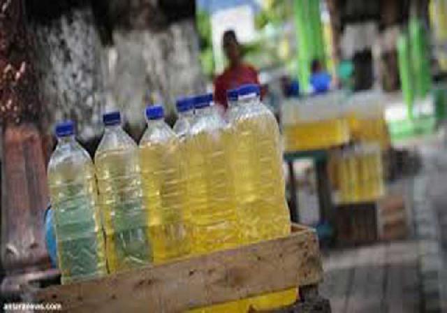 Pedagang Eceran Enggan Turunkan Harga BBM