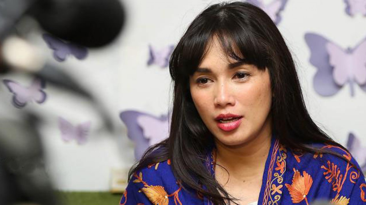 Begini Pola Hidup Sehat Ala Ussy Sulistiawaty