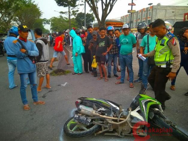 Pulang Sekolah, Siswa SMP 37 Pekanbaru Tewas Tergilas Truk di Jalan Arifin Achmad