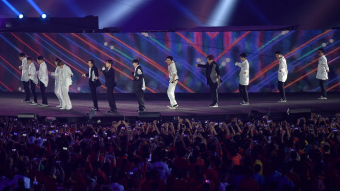 Penonton Minta <i>Nambah </i> Saat Super Junior Tampil di Penutupan Asian Games