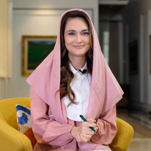 Dikabarkan Bakal Hijrah, Luna Maya: Doain Saja