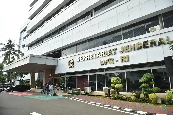 Setjen DPR RI Raih 2 Penghargaan Anugerah Humas Indonesia 2025