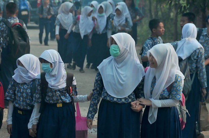 Asap Masih Menyelimuti Riau, Kadisdik Imbau Sekolah Kurangi Aktivitas Siswa di Luar Ruangan