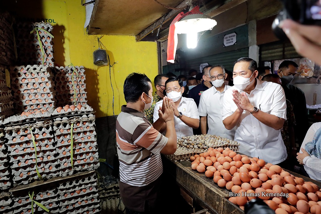 Pastikan Pasokan Bapok Aman Jelang Lebaran, Mendag Keliling Pasar