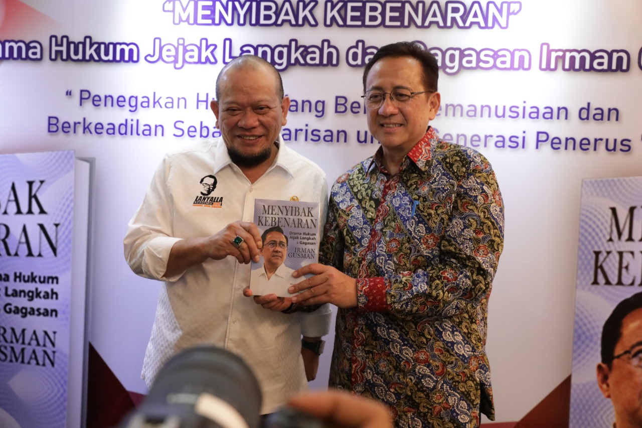 Hadiri Peluncuran  Buku Irman Gusman, LaNyalla: Penegakan Hukum Tak Boleh Direkayasa