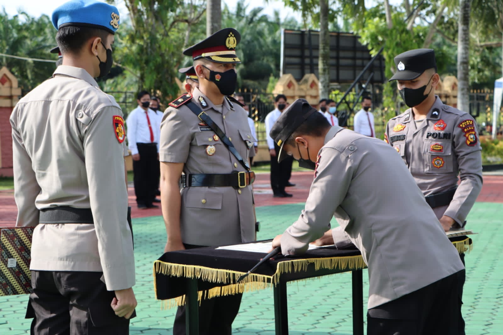 Kapolres Siak Pimpin Upacara Sertijab Wakapolres, Tiga Kabag dan Satu Kapolsek