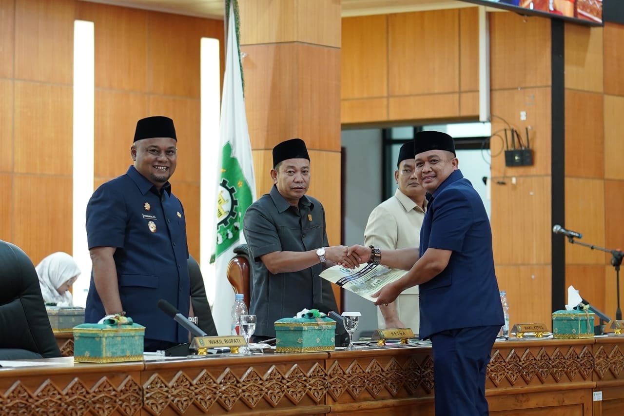 8 Fraksi di DPRD Siak Beri Pandangan Terhadap Ranperda RPJMD 2025-2029
