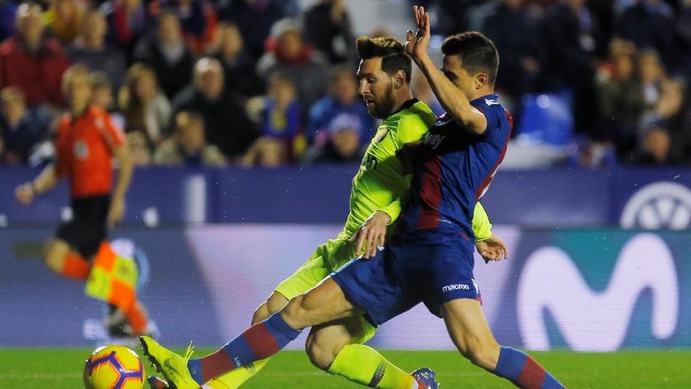 Messi Hat-trick, Barcelona Hajar Levante 5-0