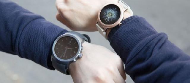 LG Resmi Rilis Smartwatch Android Wear 2.0